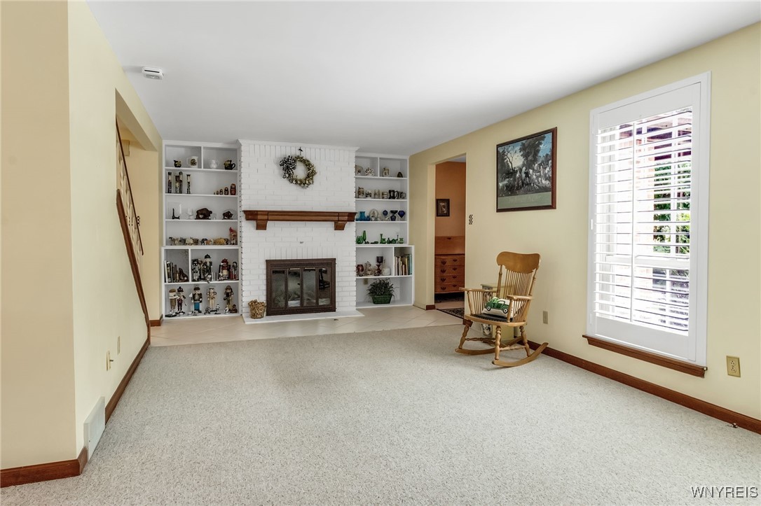 photo 2 : 111 Cimarand Drive, Amherst NY 14221