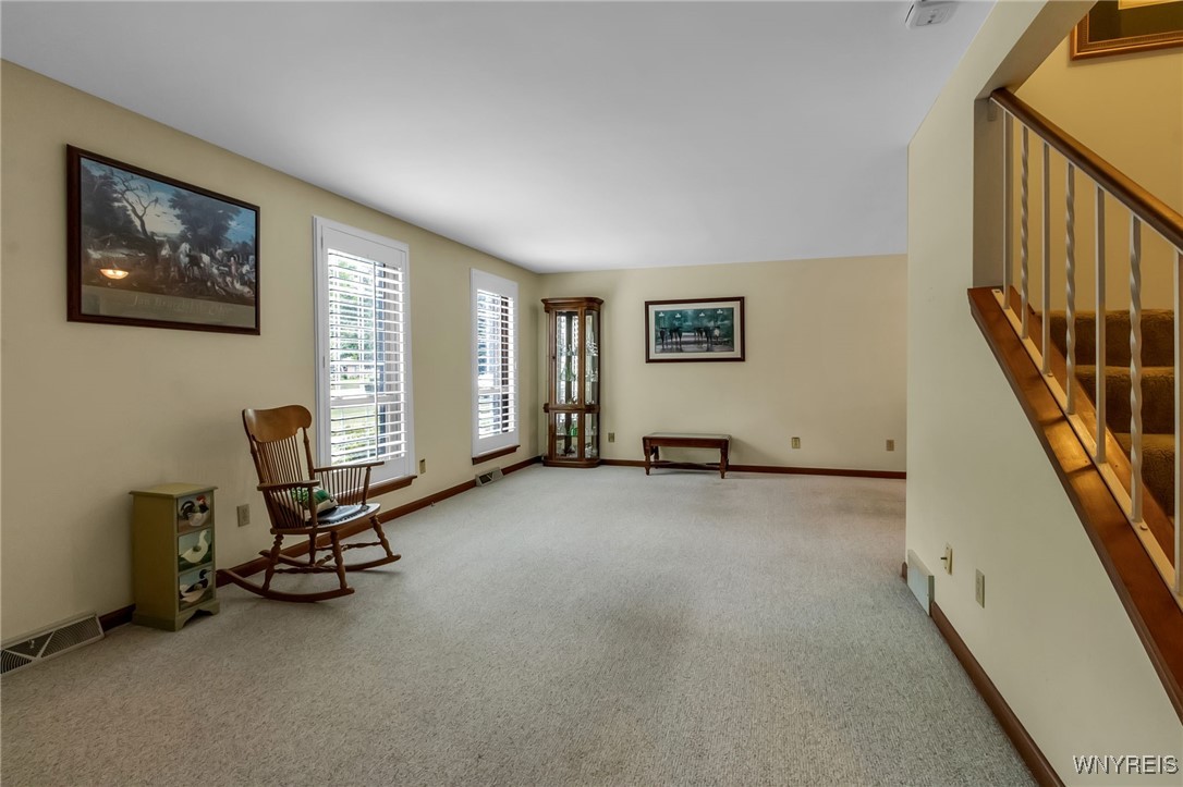 photo 3 : 111 Cimarand Drive, Amherst NY 14221