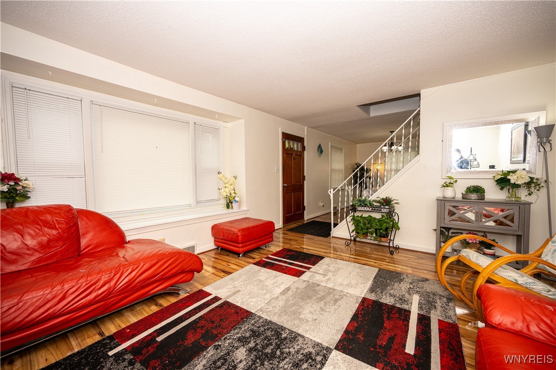 photo 3 : 183 Rosedale Boulevard, Amherst NY 14226