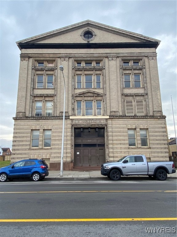 photo 1 : 215 Broadway Street, Buffalo NY 14204