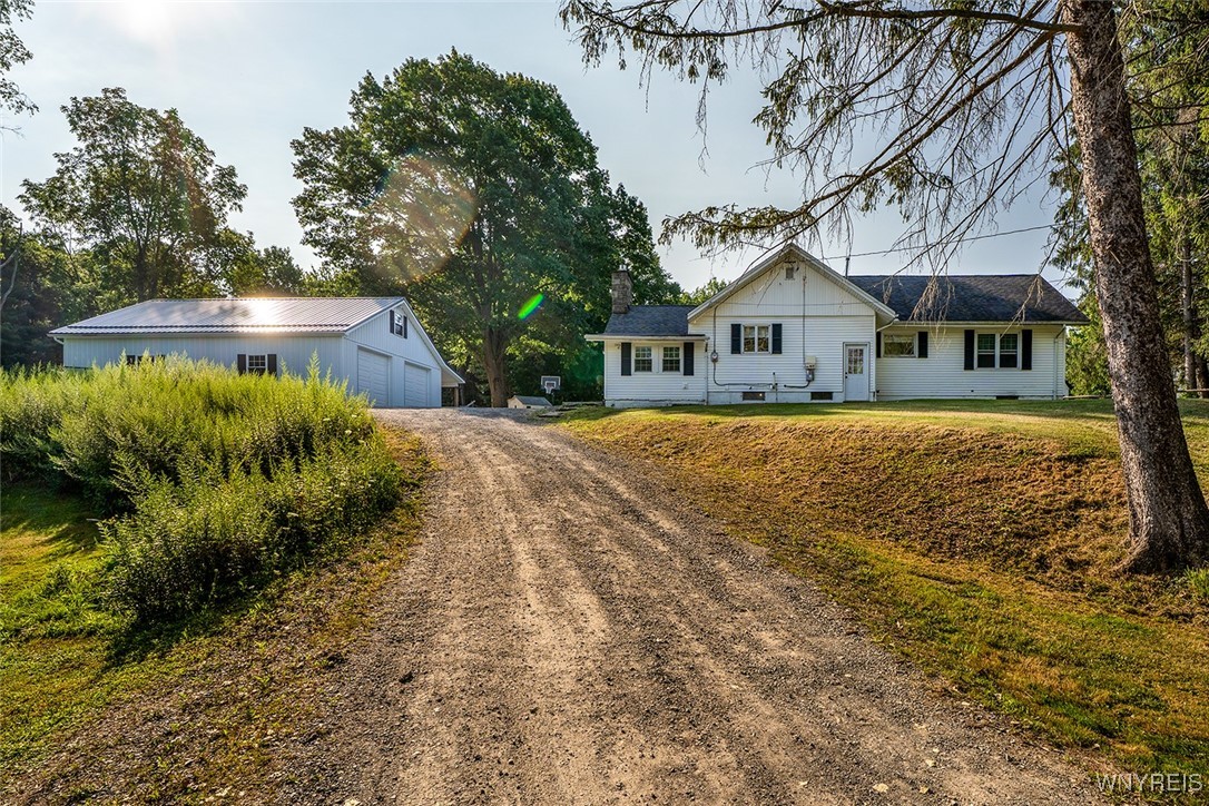 photo undefined: 994 Grover Road, Aurora NY 14052