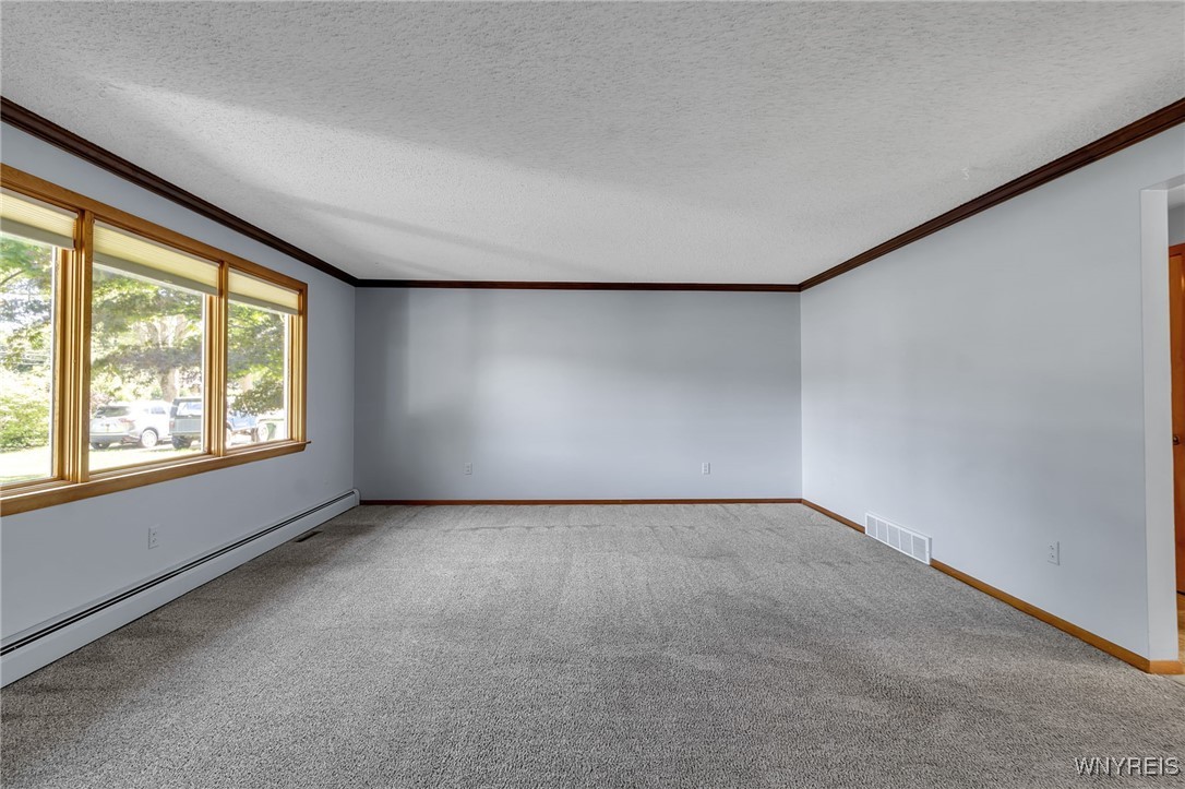 photo 4 : 3150 Tonawanda Creek Road, Amherst NY 14228