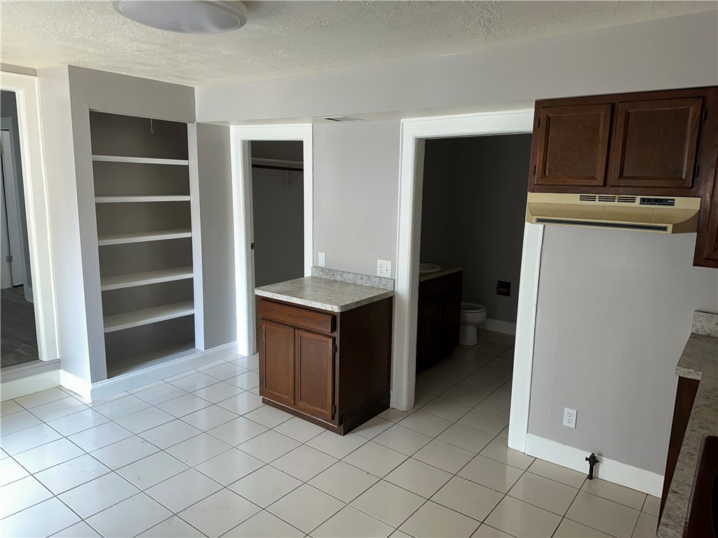 photo 3 : 632 Jay Street, Rochester NY 14611