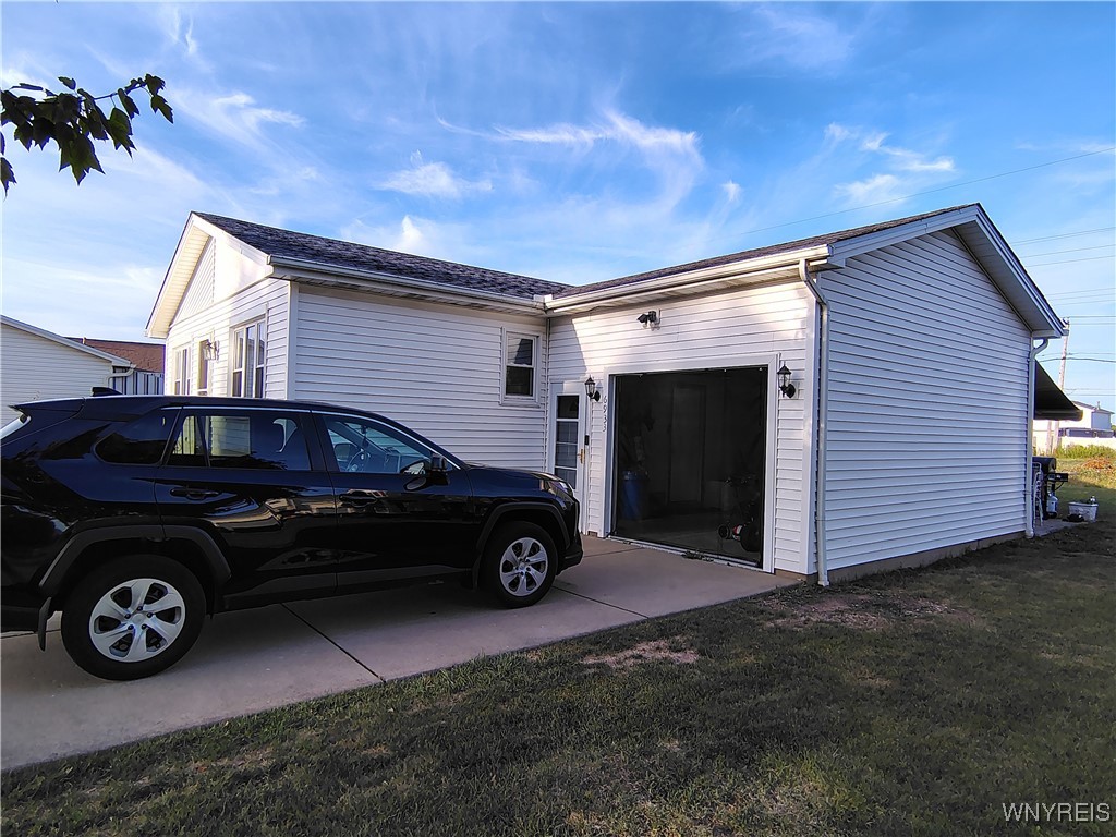 photo undefined: 6933 Walmore Road, Wheatfield NY 14304