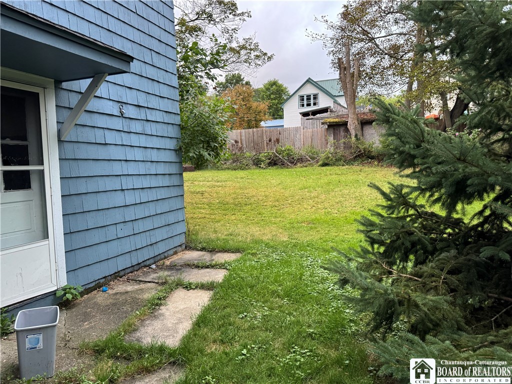 photo 2 : 16 Pearl Avenue, Jamestown NY 14701