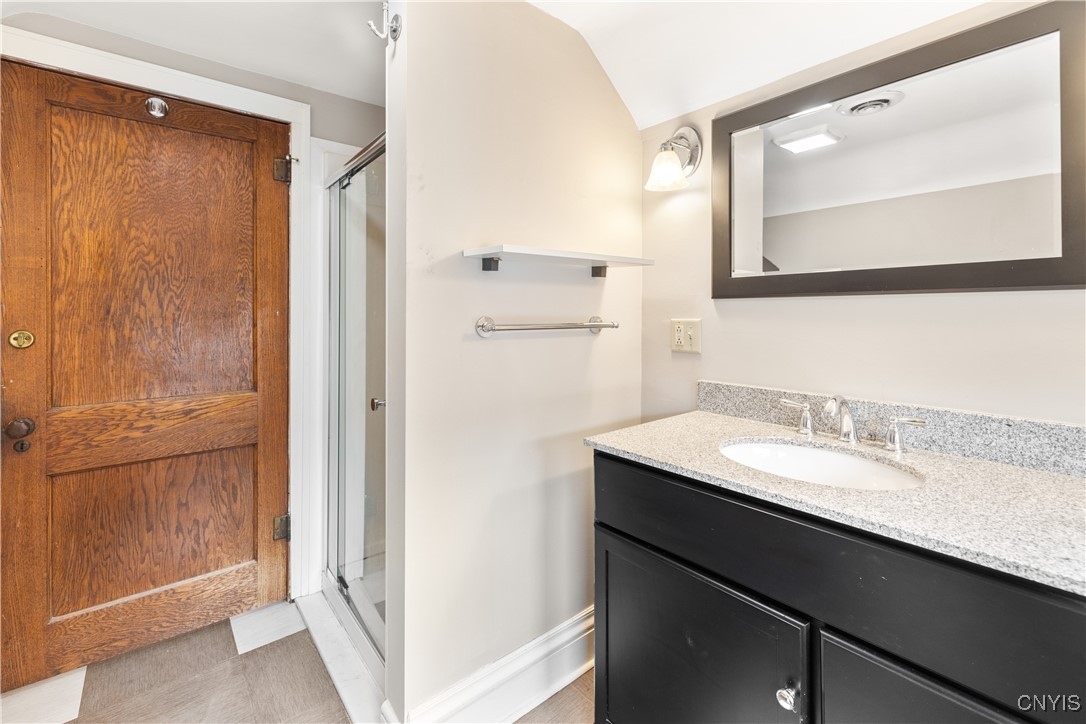 photo IXOgGEHP-mo6haStJP1GqibEQWs: 633 Park Avenue, Syracuse NY 13204