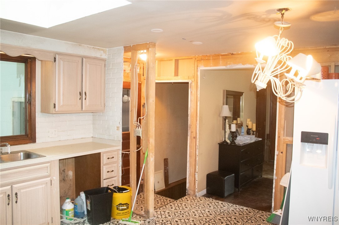photo undefined: 25 Oakwood Drive, Cheektowaga NY 14227