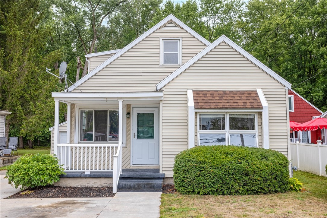 photo jbqMU-Y-E: 154 Walnut Street, Batavia City NY 14020