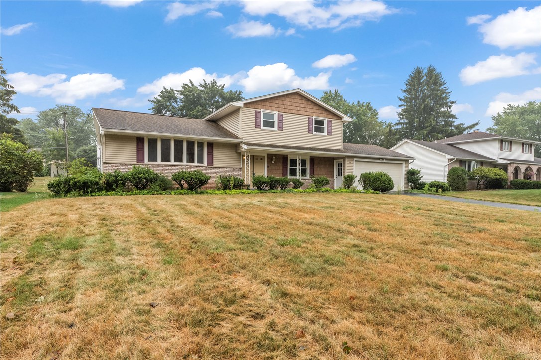 photo MIWBfO1GyuYtW9jEEWJo: 75 Old Meadow Drive, Greece NY 14626