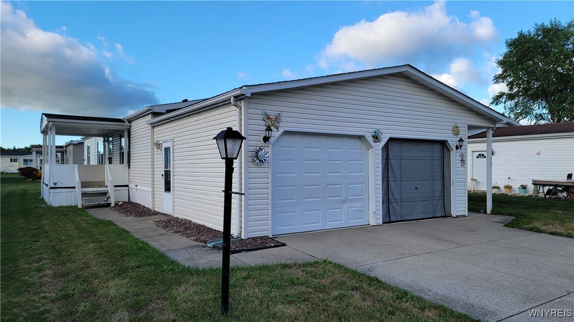 photo undefined: 179 Golden Pond, Newstead NY 14001