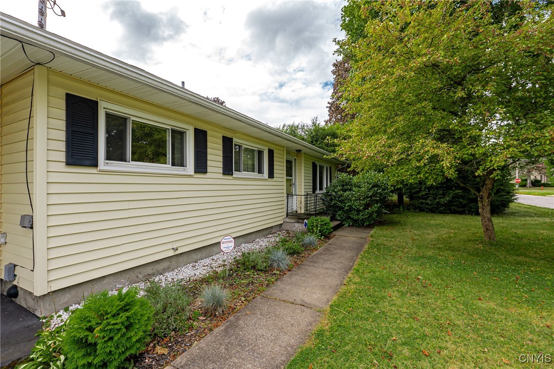photo 4 : 1515 Gibson Road, Utica NY 13501