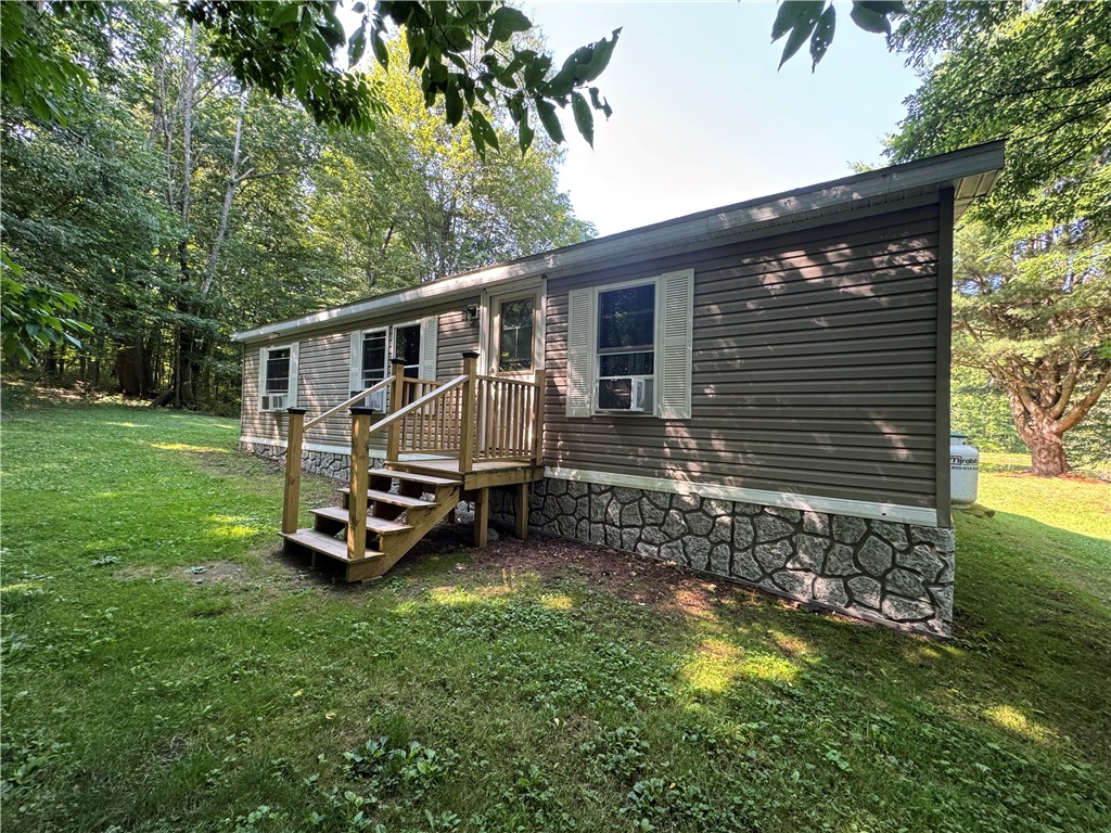 photo 4 : 285 Starr Corner Road, Morris NY 13796