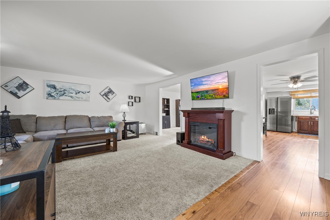 photo 3 : 8739 Tuscarora Road, Niagara Falls NY 14304
