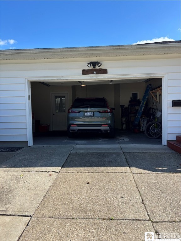 photo 2 : 42 Allendale Avenue, Jamestown NY 14701