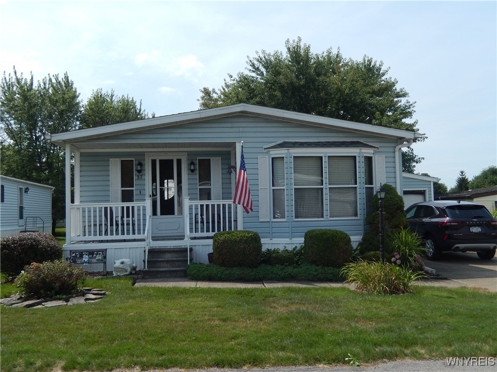 photo JeHpxTovH2vSxRFa50TQ942Me7OQ5WGh3OnG2hM: 37 Brookridge Drive, Hamburg NY 14075