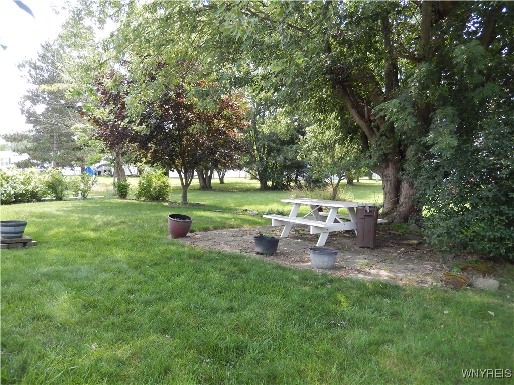 photo Rg: 37 Brookridge Drive, Hamburg NY 14075