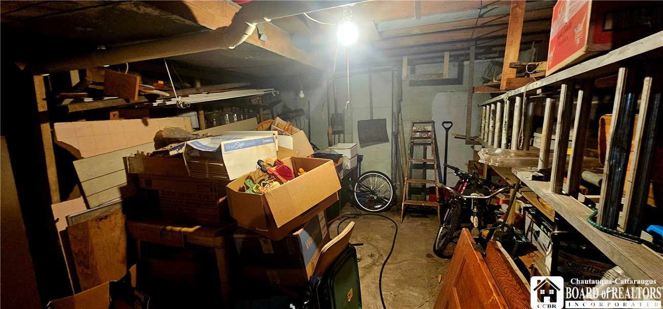 photo AZ89ljhk7spjCoXtb90c: 131 Ivy Street, Jamestown NY 14701
