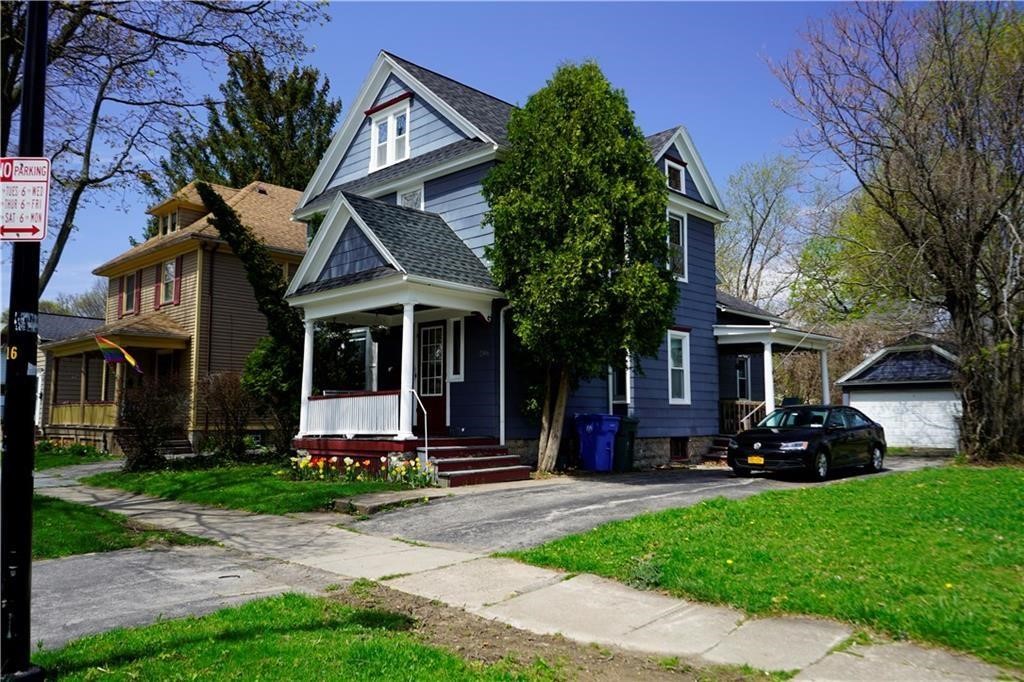 photo ZanlTSyuYACao: 246 Cypress (up) Street, Rochester NY 14620