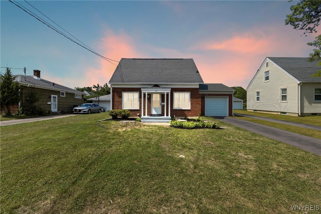 photo 0: 560 Fletcher Street, Tonawanda NY 14150