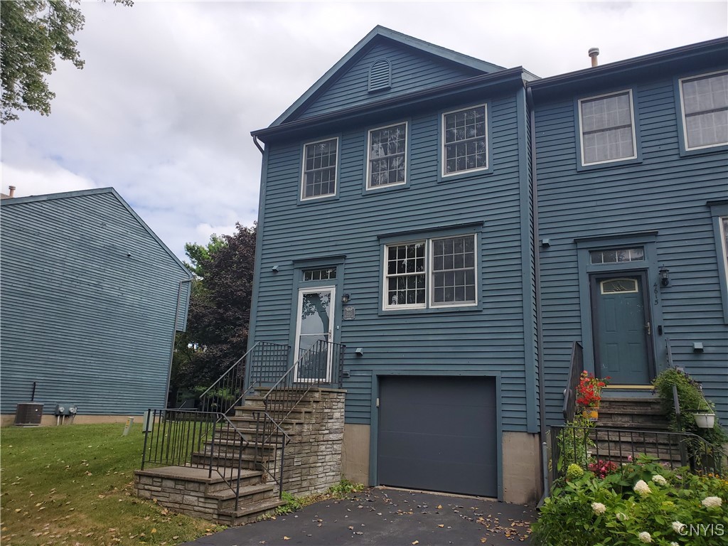 photo 6xWmzk7bx4HFI1t-ip7Yx1xenNrtA: 4617 Regiment Way, Manlius NY 13104