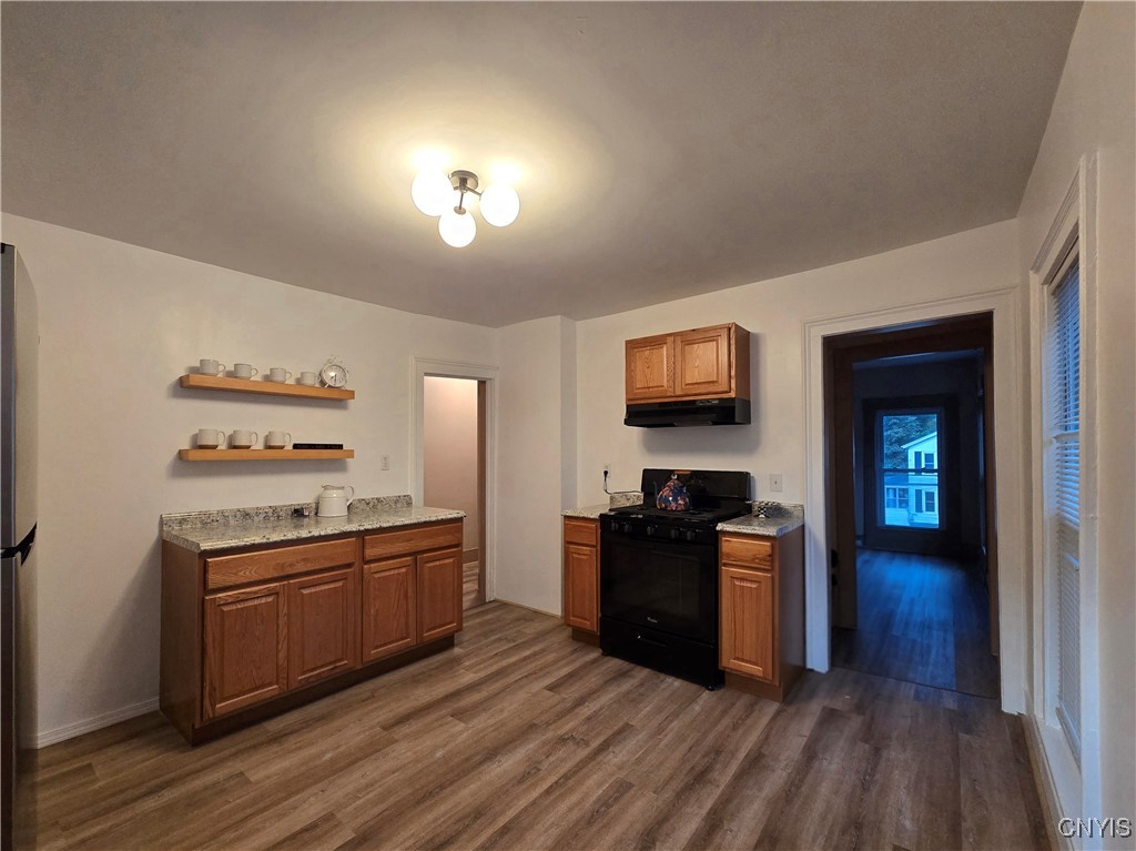 photo 3 : 9 Cayuga Street, Auburn NY 13021