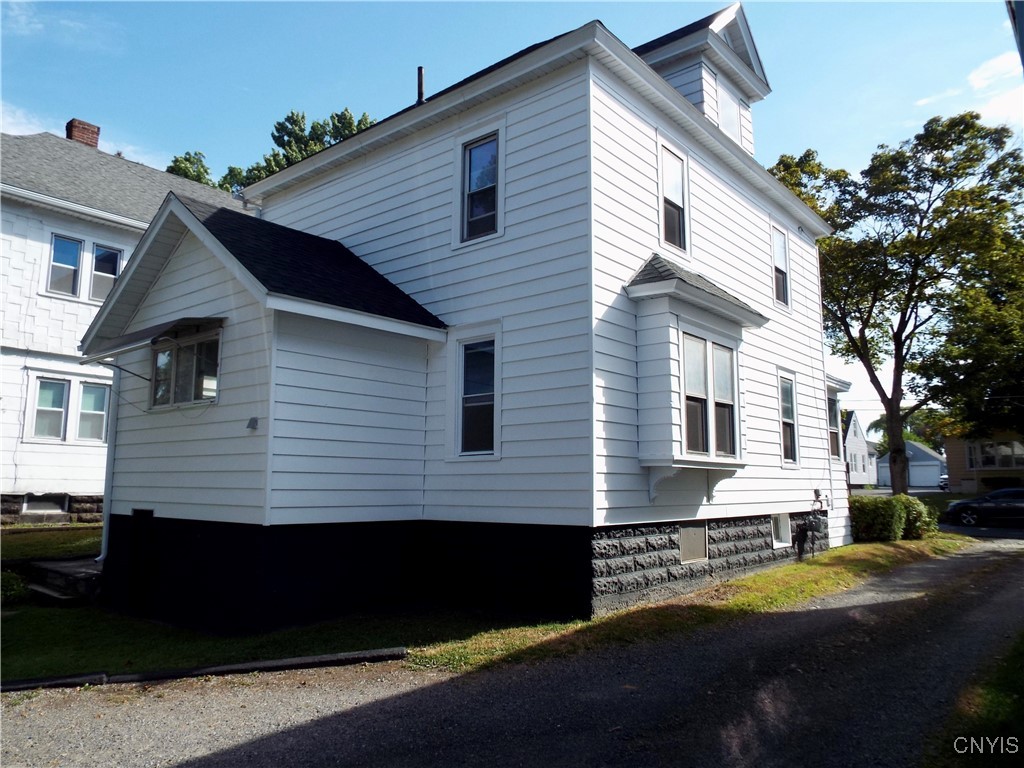 photo 3 : 415 Highland Avenue, DeWitt NY 13057