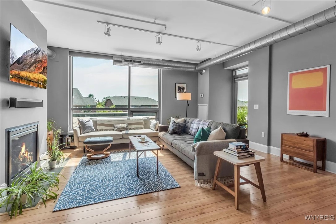 photo 2 : 132 Lakefront Boulevard 105, Buffalo NY 14202