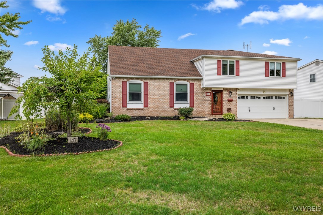 photo undefined: 147 Ranch Trail West West, Amherst NY 14221