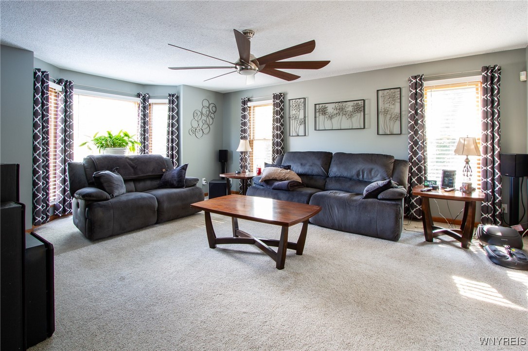 photo 3 : 2772 Pleasant Avenue, Hamburg NY 14085