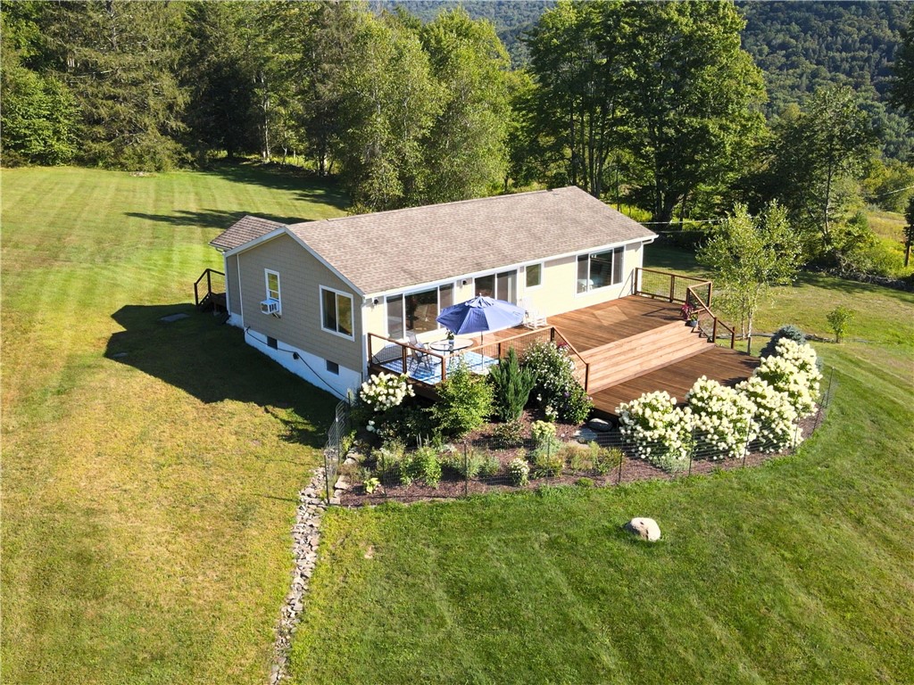 photo LuBb8aPL-YDBKqY: 138 Clarke Lane, Andes NY 13731