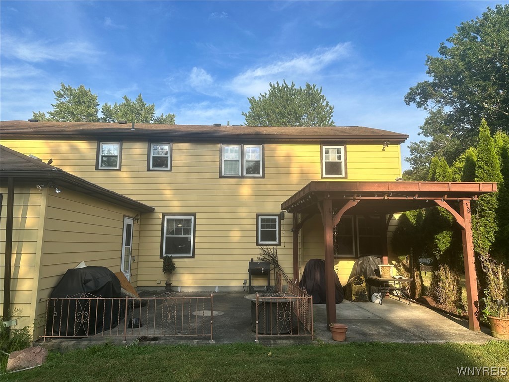 photo undefined: 60 Chapel Woods, Amherst NY 14221