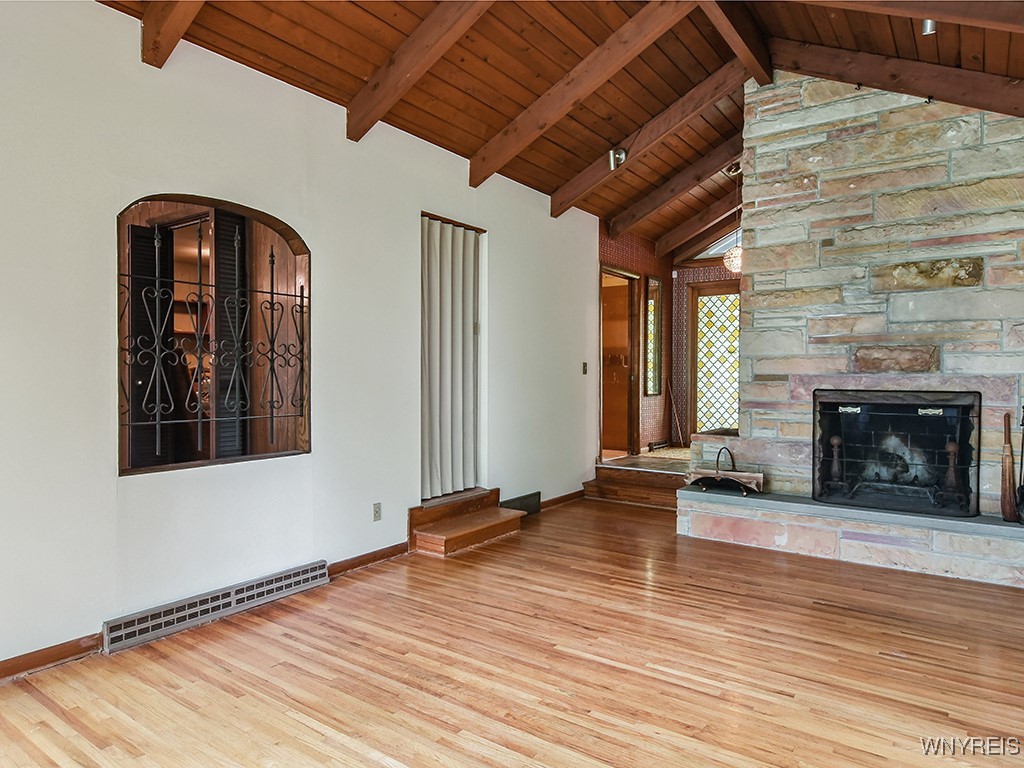 photo 3 : 301 New Road, Amherst NY 14051