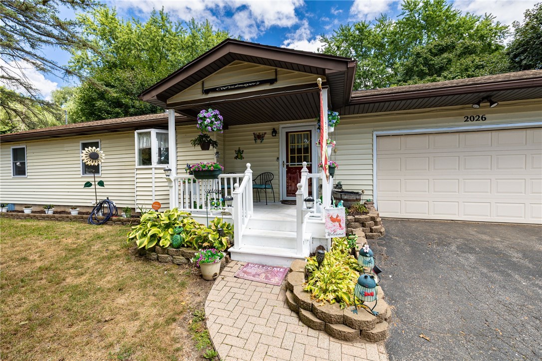 photo euefklt-4rFLhvLlFllmRi4An9pu: 2026 Maple Avenue, Palmyra NY 14522