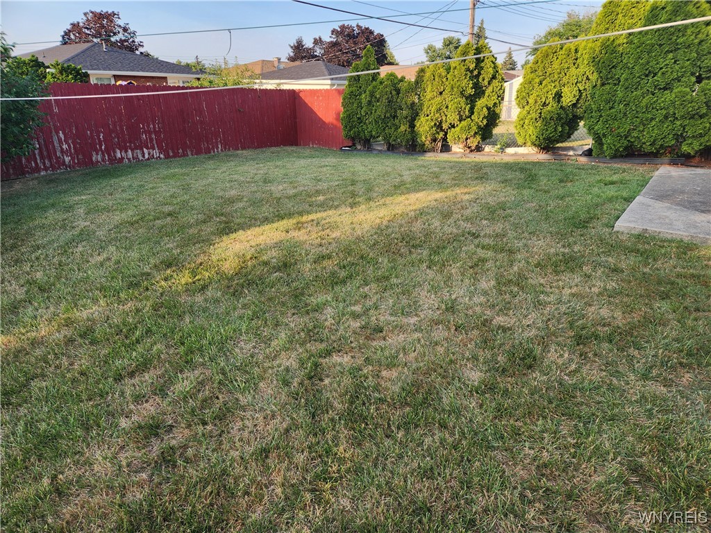 photo 3 : 56 Oakwood Drive, Cheektowaga NY 14227