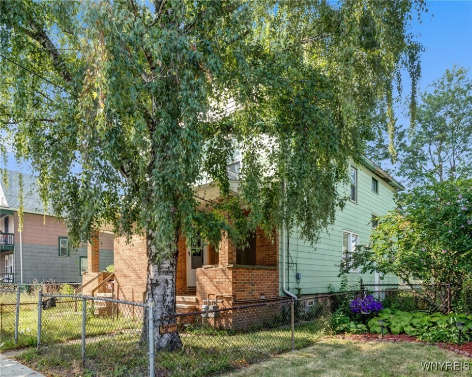 photo 3 : 1906 Whitney Avenue, Niagara Falls NY 14301