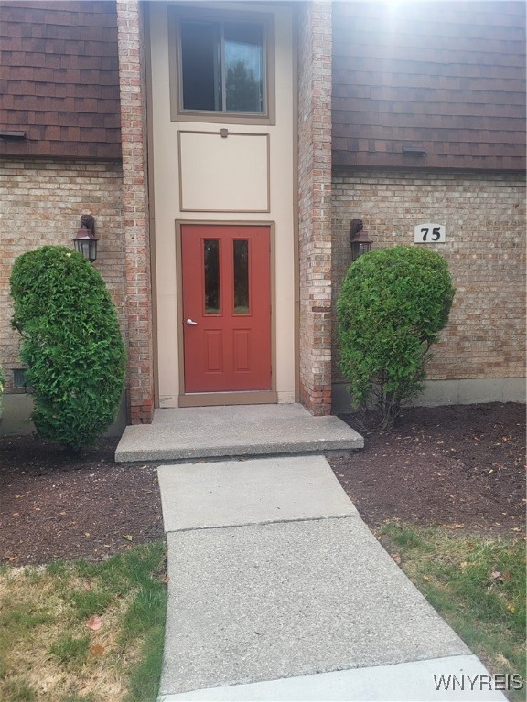 photo 1UjJcr9HBSNhWWxENpqTm7WSE: 75 Greenwich Drive 1, Amherst NY 14228