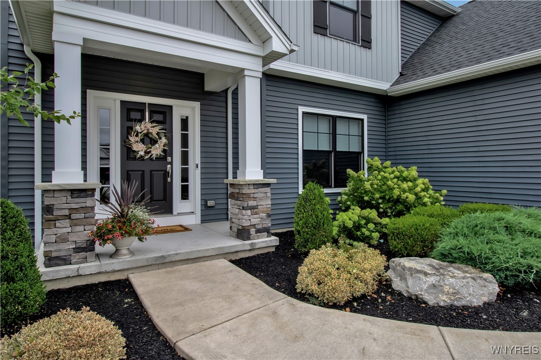 photo xmU-mblM2X6xkZUpa8HOxatfDPc: 3 Kevwood Lane, Lancaster NY 14086