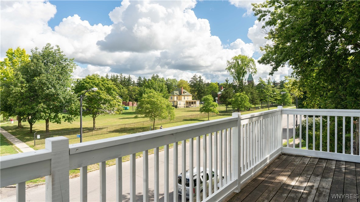 photo 2 : 291 Forest Avenue, Buffalo NY 14213