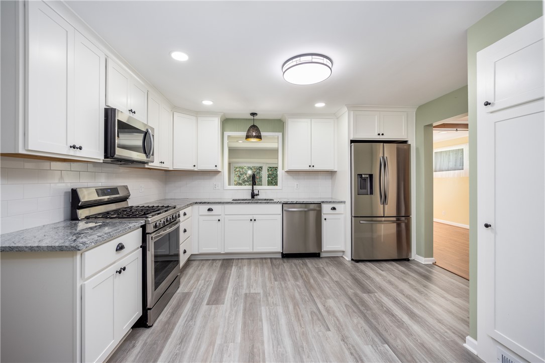 photo SFgk1GaOhwXKjiQI: 503 Pineview Drive, Webster NY 14580