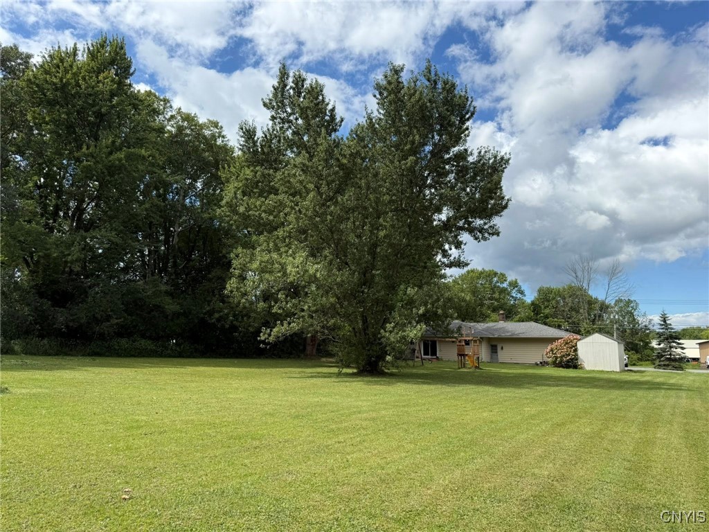 photo undefined: 6330 State Route 233, Westmoreland NY 13440