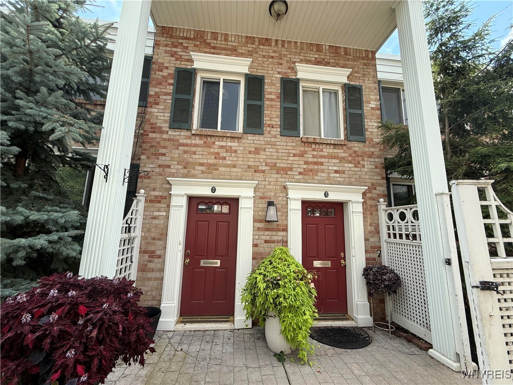 photo UGmI: 309 North Street 40, Buffalo NY 14201