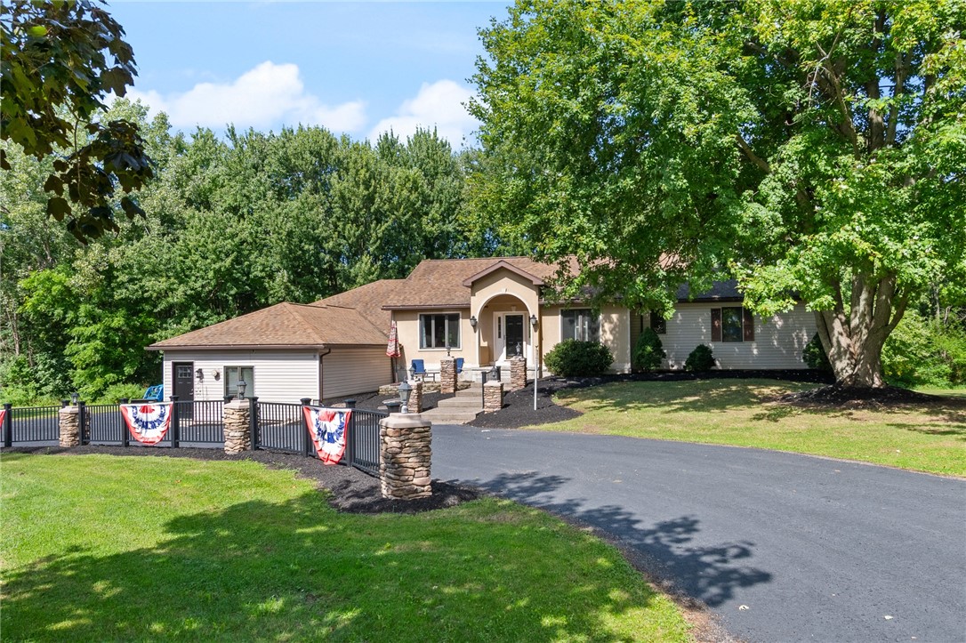 photo undefined: 6246 Lake Avenue, Wolcott NY 14590