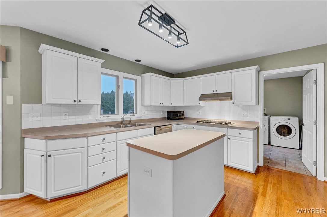 photo ahG37bWtCuGMqRmd3149ElMfkMc3Qjrr: 98 San Fernando Lane, Amherst NY 14051