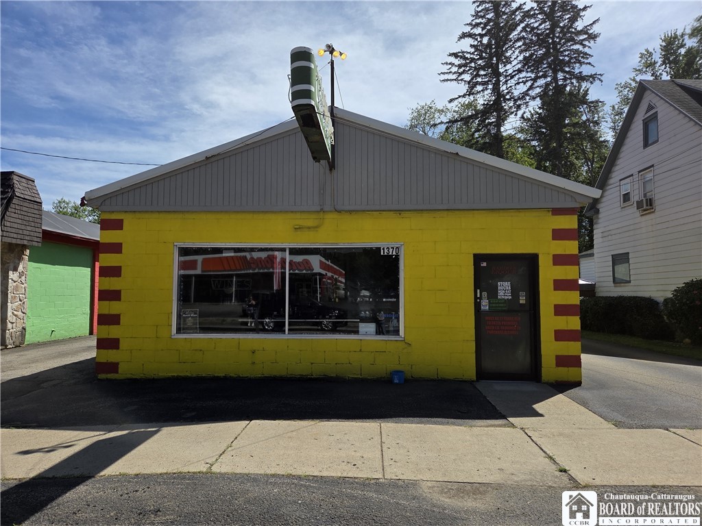 photo 4 : 1370 East 2nd Street, Jamestown NY 14701