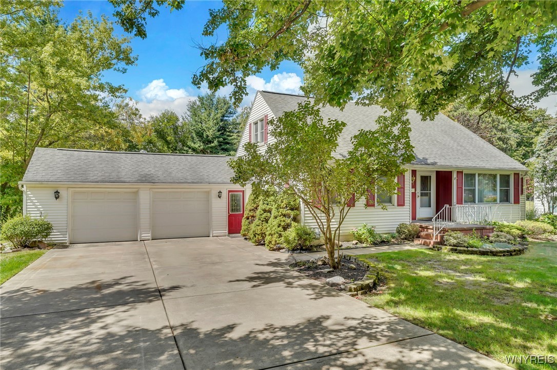 photo 1 : 33 Larned Lane, Orchard Park NY 14127