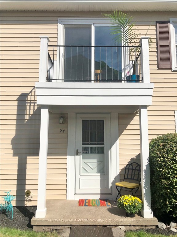 photo 0: 24 Arrowhead North, Perinton NY 14450