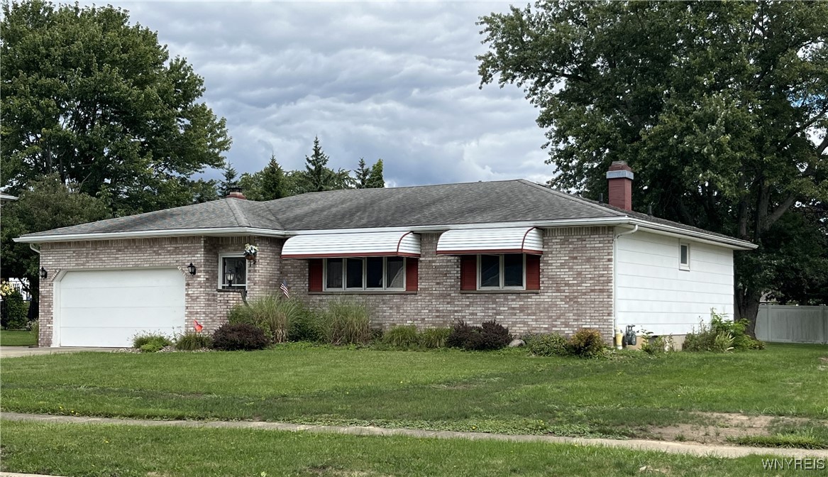 photo 0: 15 Creekview Drive, West Seneca NY 14224