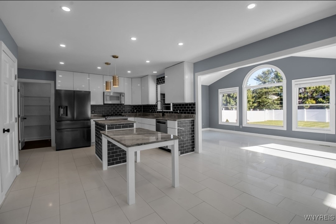 photo undefined: 25 Windsor Ridge Drive, Lancaster NY 14086