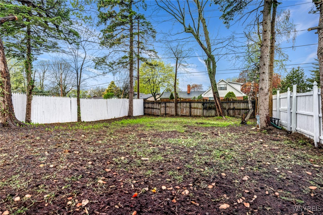 photo bXAfaS3Lx0: 296 Burke Drive, Cheektowaga NY 14215