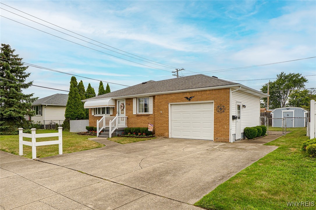 photo undefined: 8 Satinwood Drive, Cheektowaga NY 14225